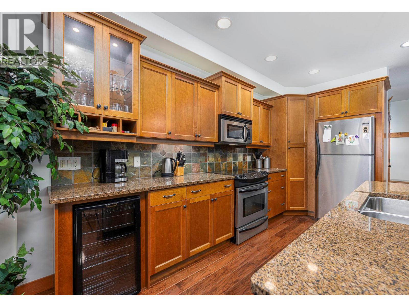 204 5050 Snowbird Way, Big White