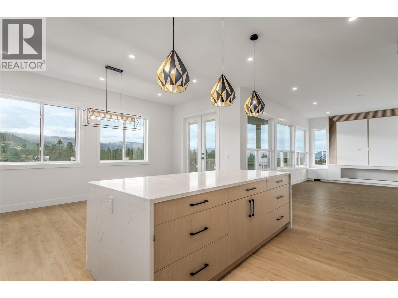  1148 Hume Avenue, Kelowna