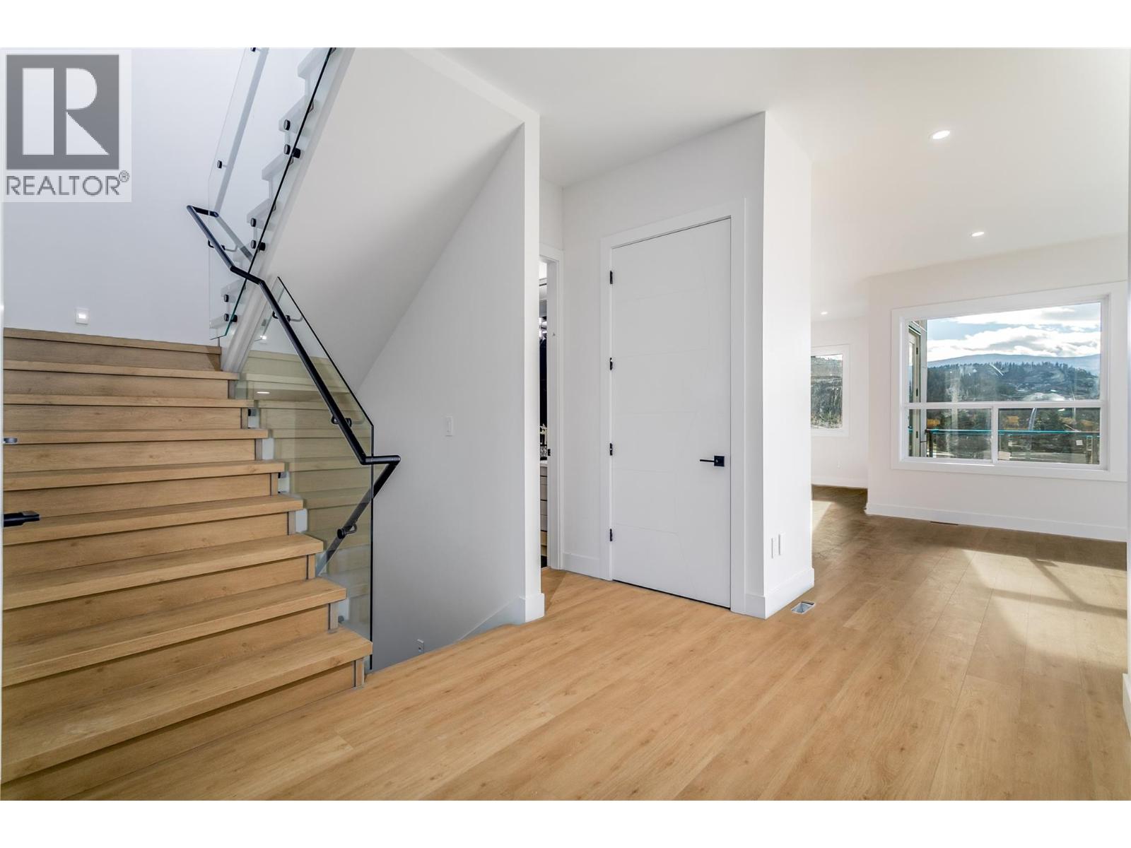  1148 Hume Avenue, Kelowna