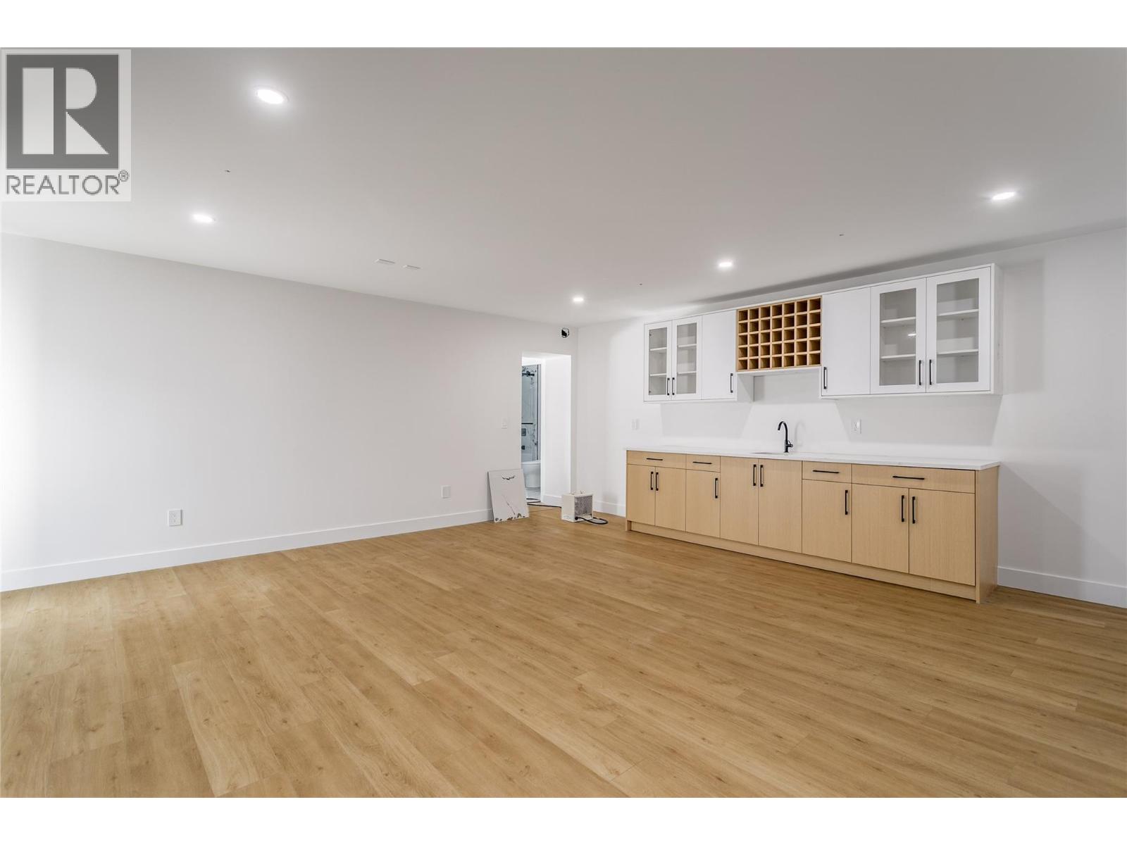  1148 Hume Avenue, Kelowna