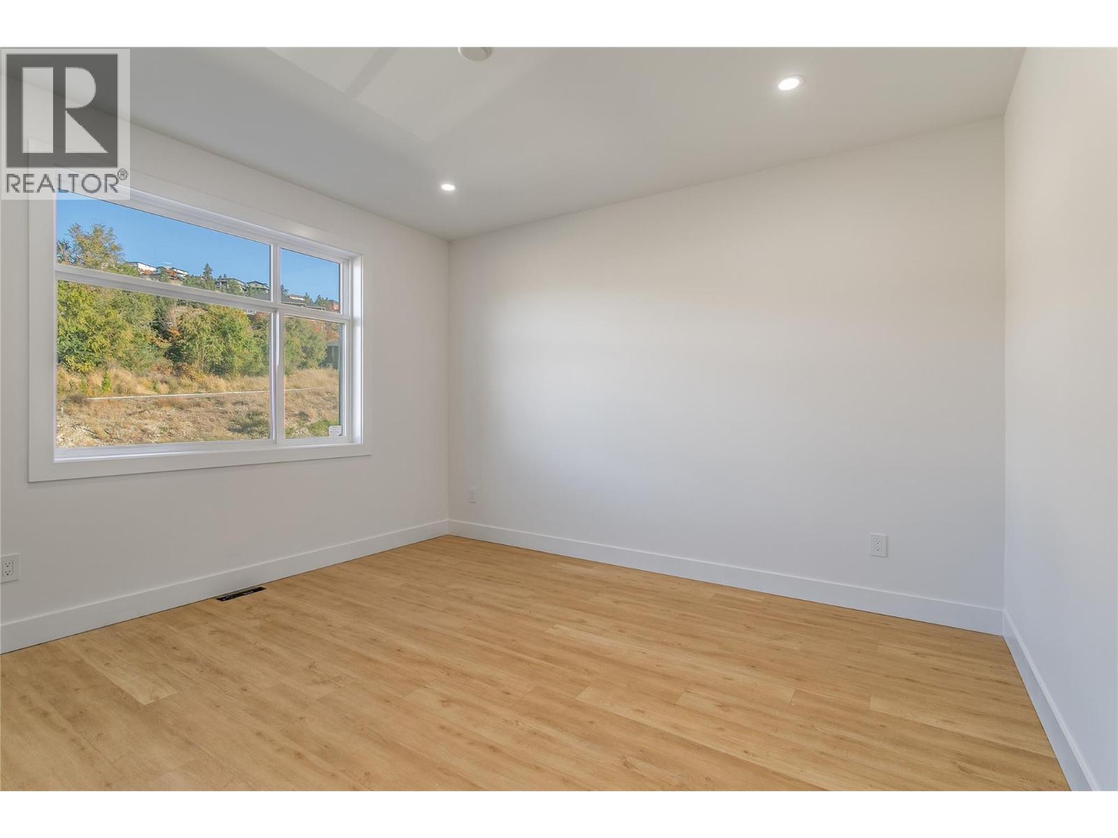  1148 Hume Avenue, Kelowna