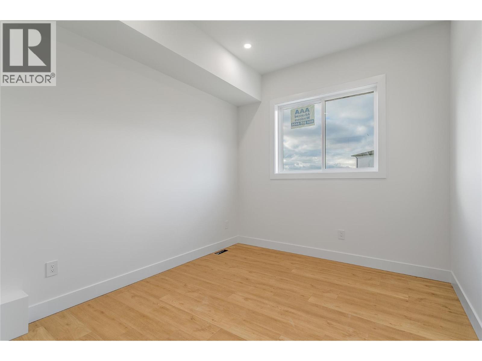  1148 Hume Avenue, Kelowna