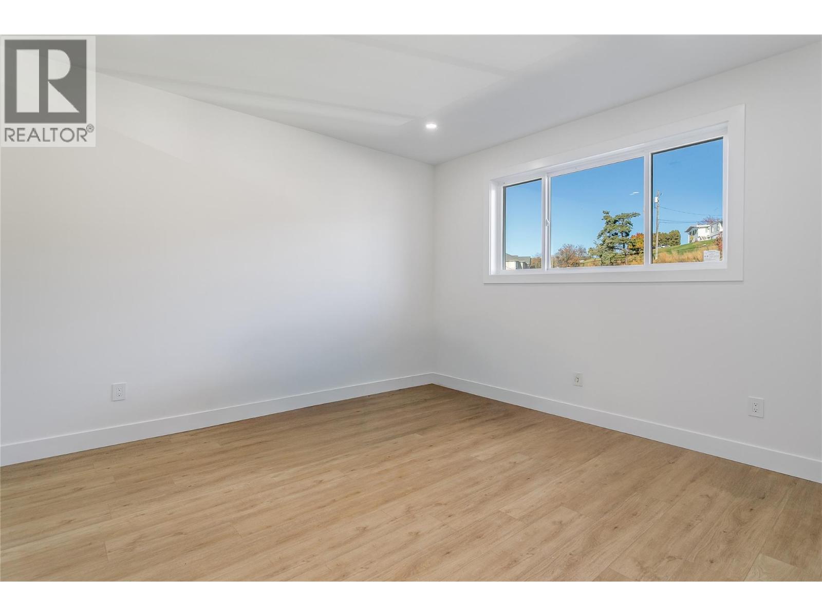  1148 Hume Avenue, Kelowna