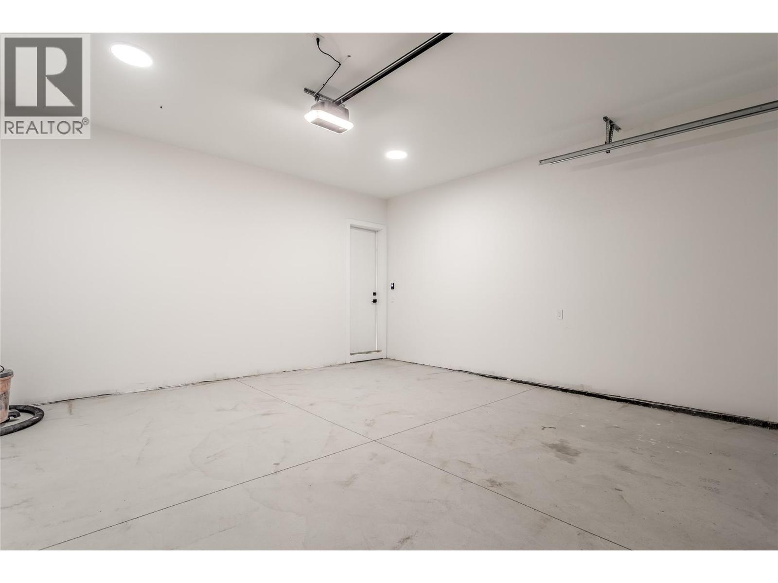  1148 Hume Avenue, Kelowna