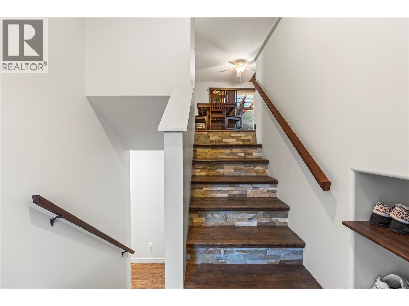 1718 Grandview Avenue, Lumby