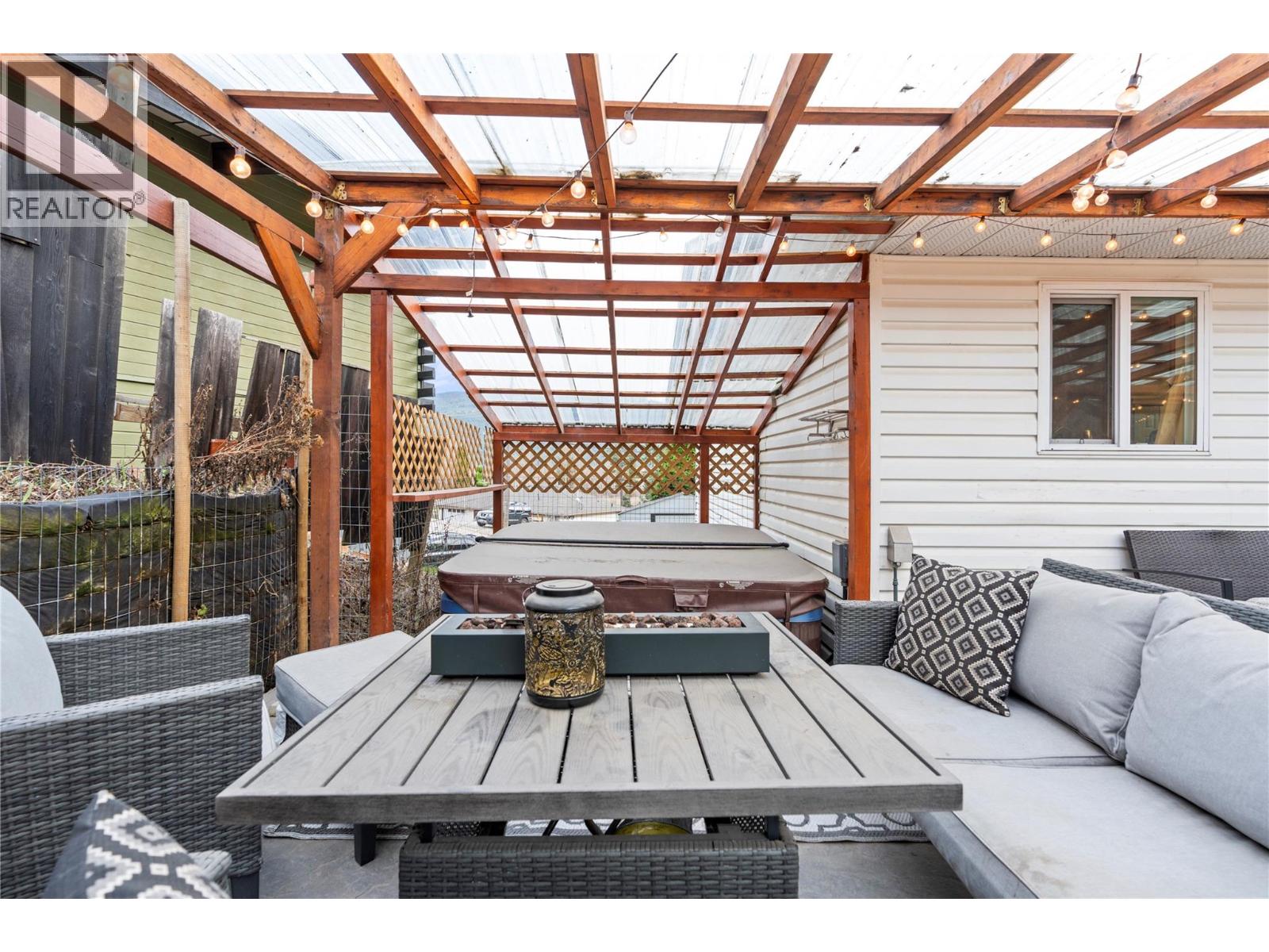 1718 Grandview Avenue, Lumby