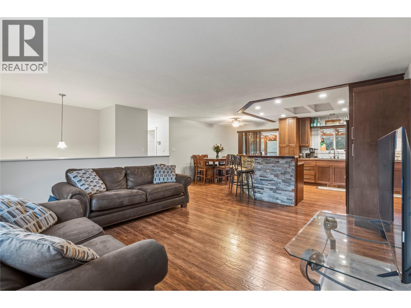 1718 Grandview Avenue, Lumby