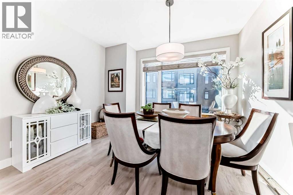 Single Family House for Sale in  Royal Elm Green NW Royal Oak Calgary 