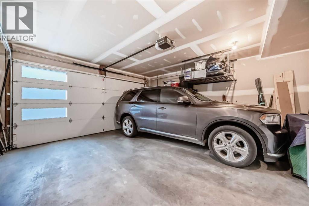 Single Family House for Sale in  Royal Elm Green NW Royal Oak Calgary 