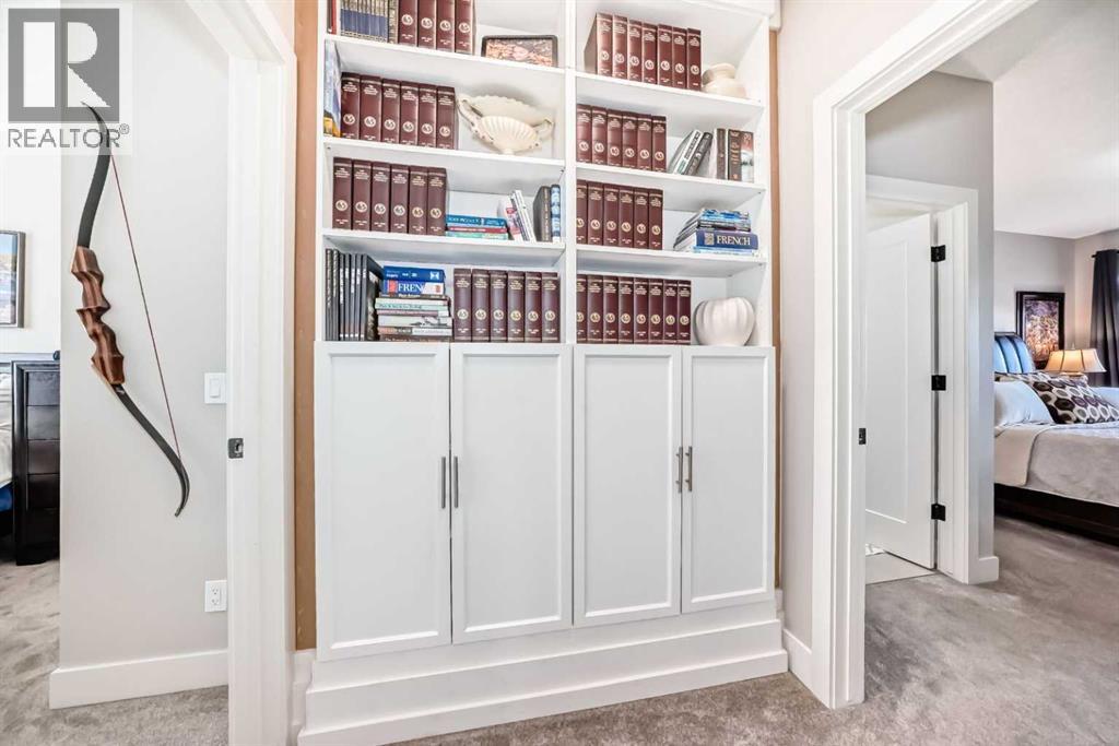 Single Family House for Sale in  Royal Elm Green NW Royal Oak Calgary 