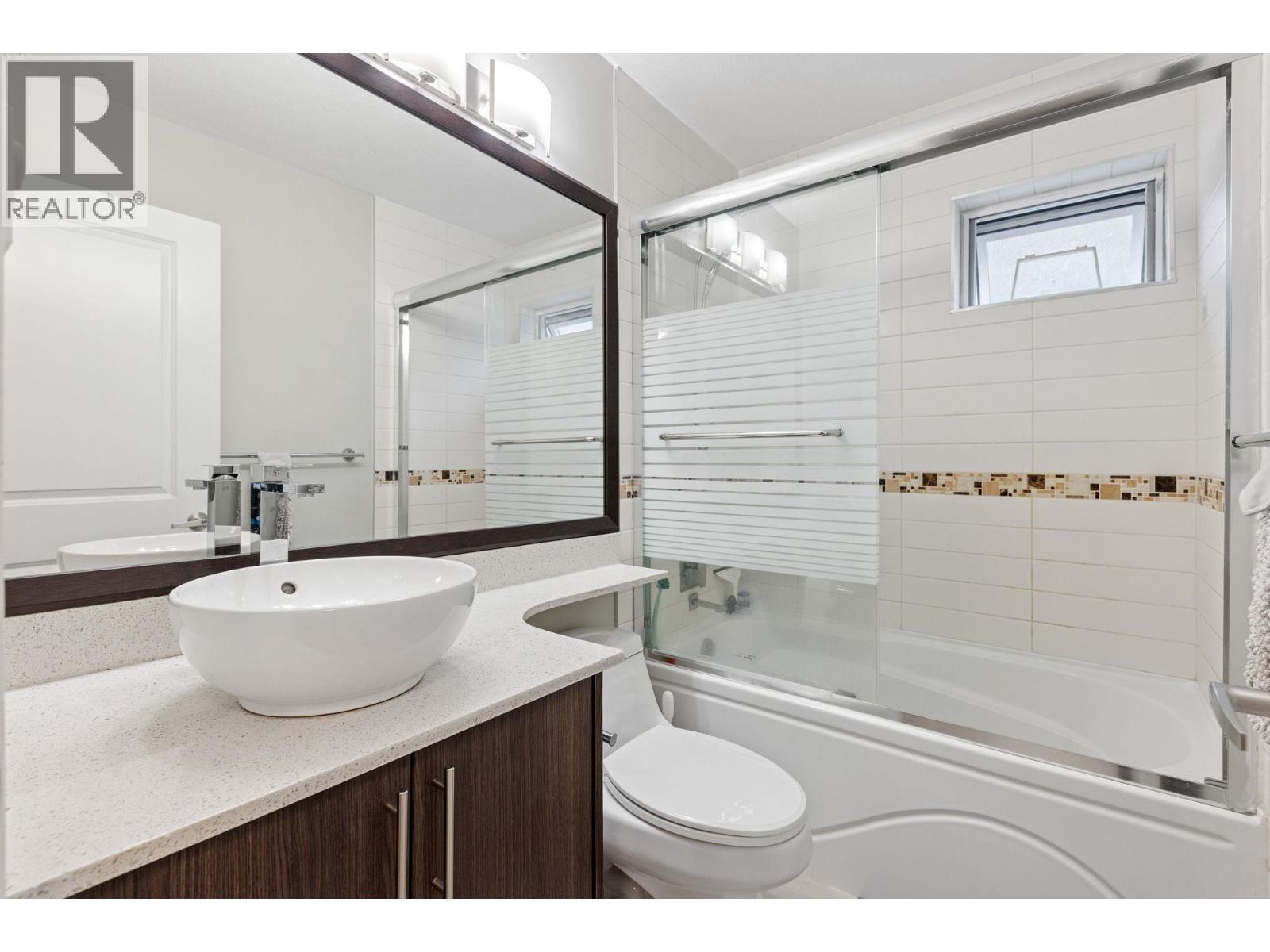 207 3888 NORFOLK STREET, Burnaby