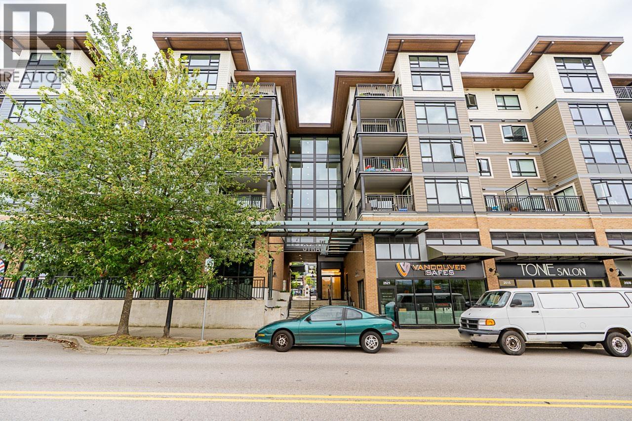 221 2525 CLARKE STREET, Port Moody