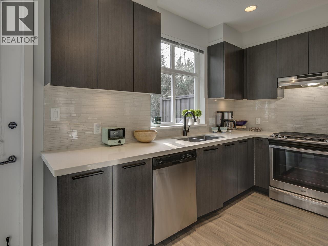 45 39548 LOGGERS LANE, Squamish