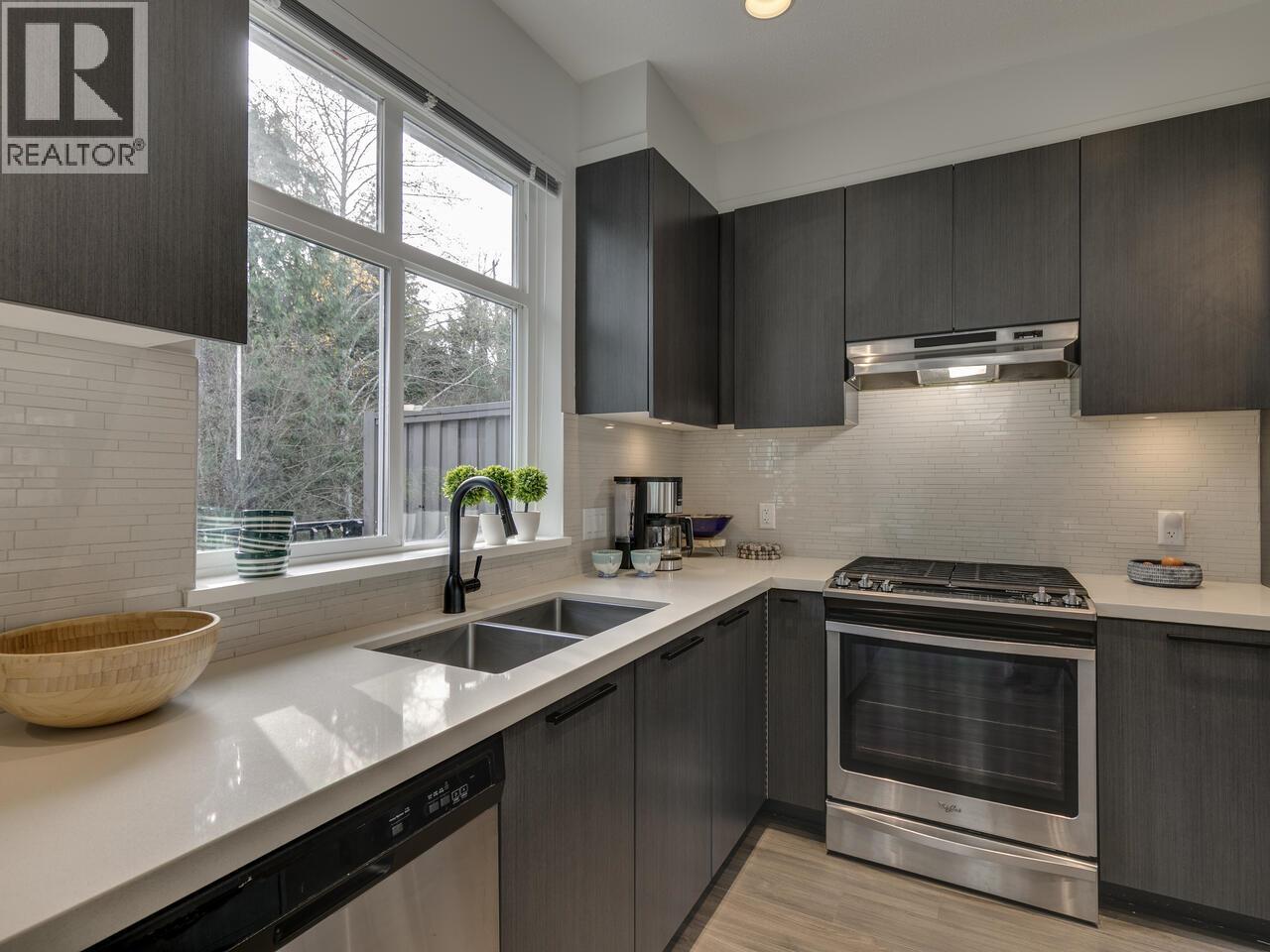 45 39548 LOGGERS LANE, Squamish