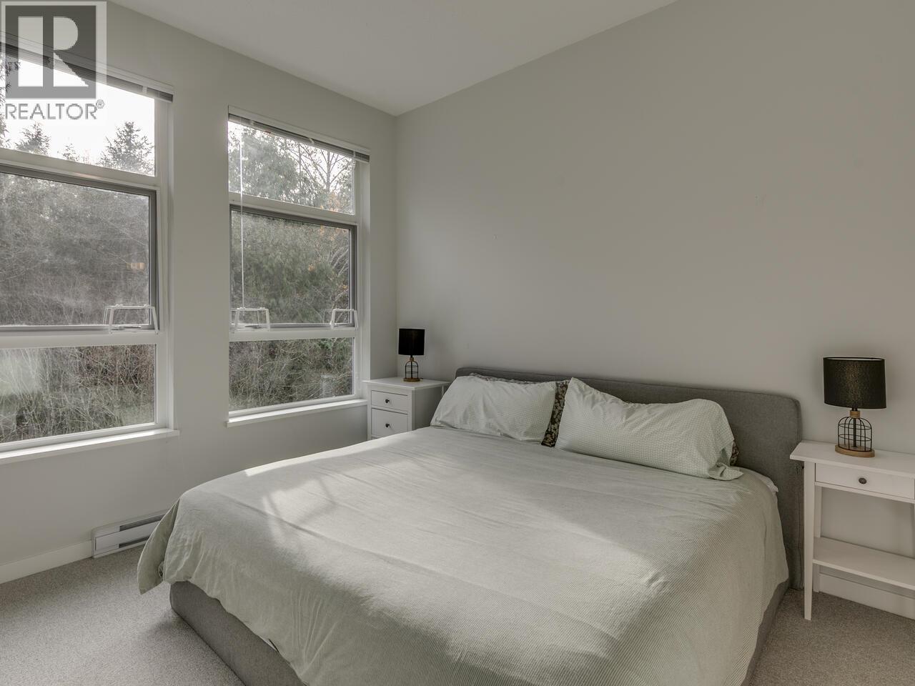 45 39548 LOGGERS LANE, Squamish