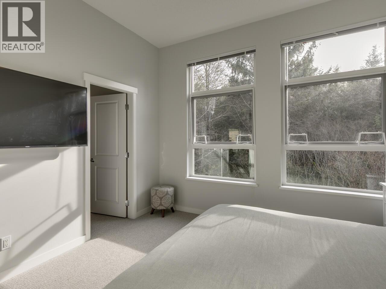 45 39548 LOGGERS LANE, Squamish