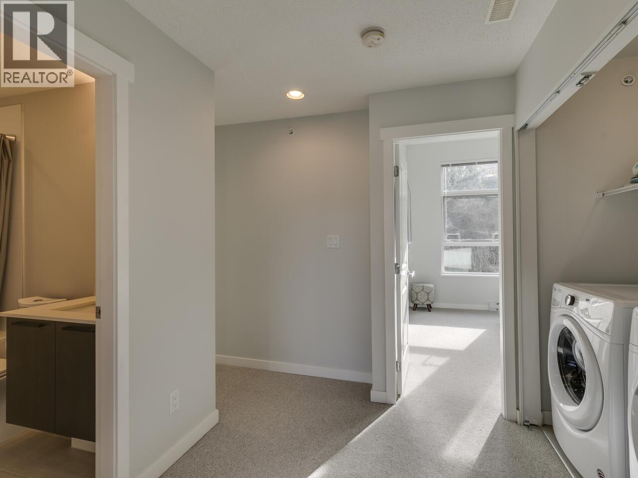 45 39548 LOGGERS LANE, Squamish