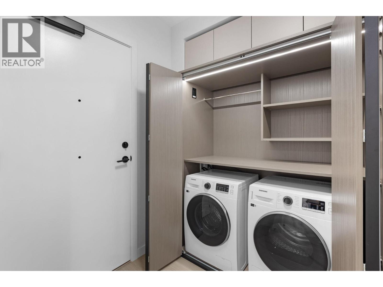 412 2015 ST. JOHNS STREET, Port Moody