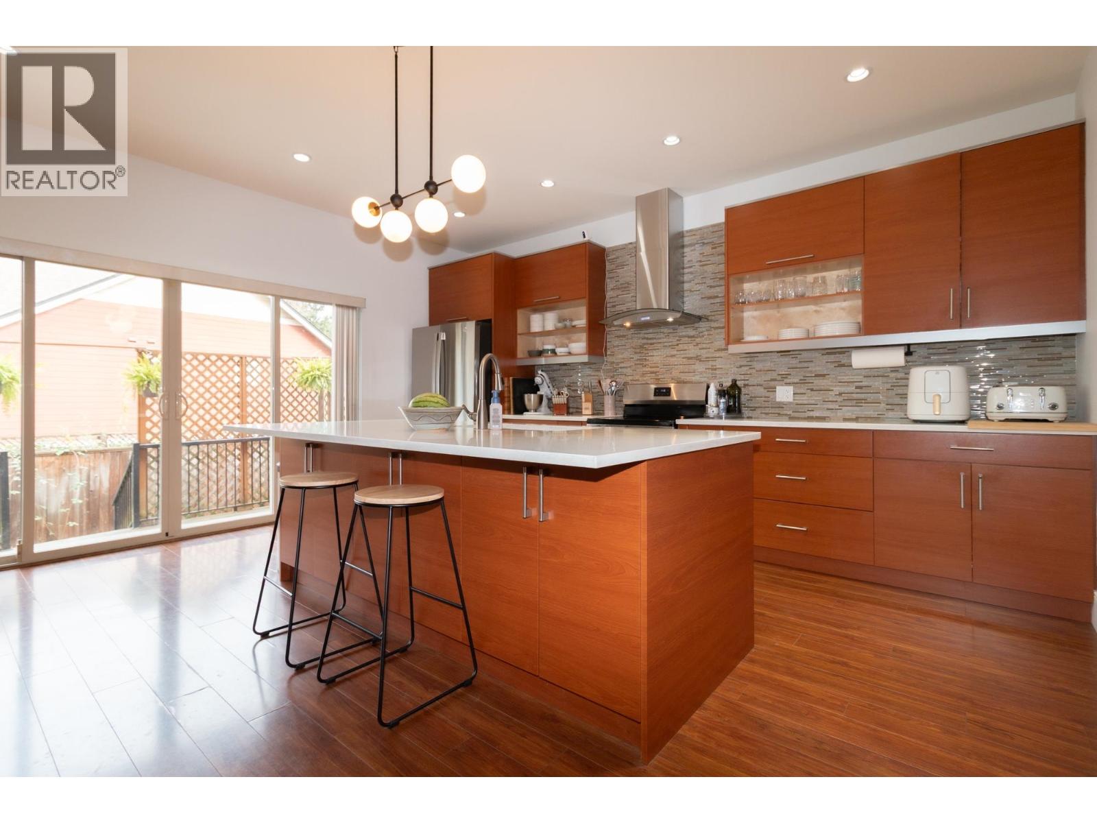 39010 KINGFISHER ROAD, Squamish