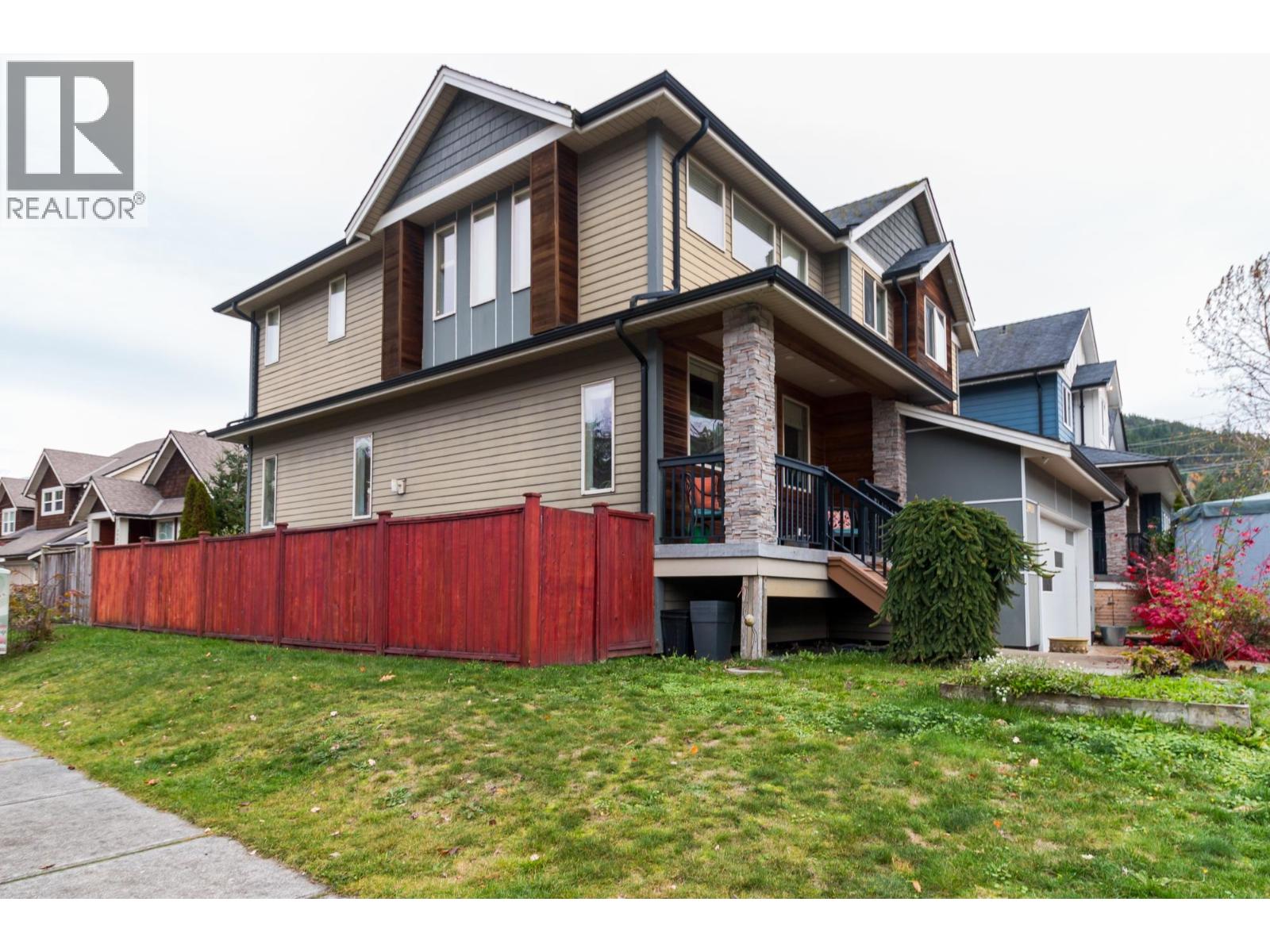 39010 KINGFISHER ROAD, Squamish