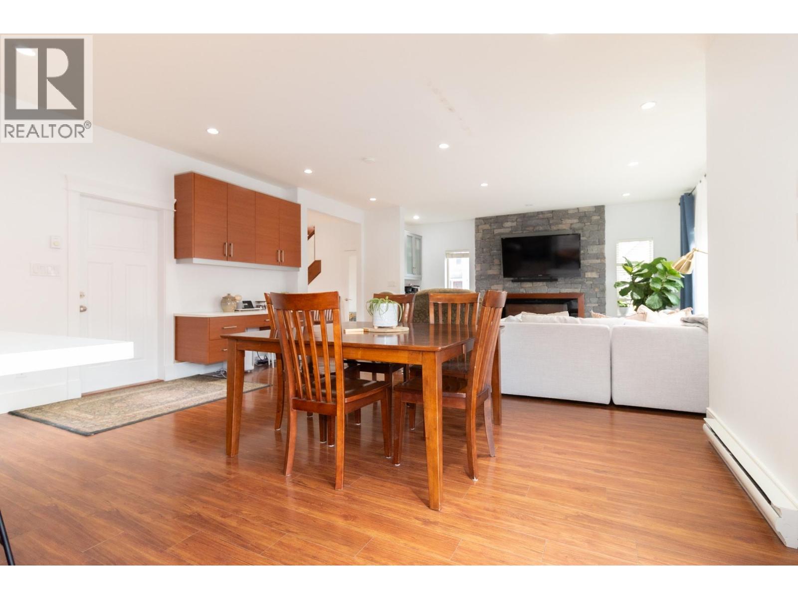 39010 KINGFISHER ROAD, Squamish