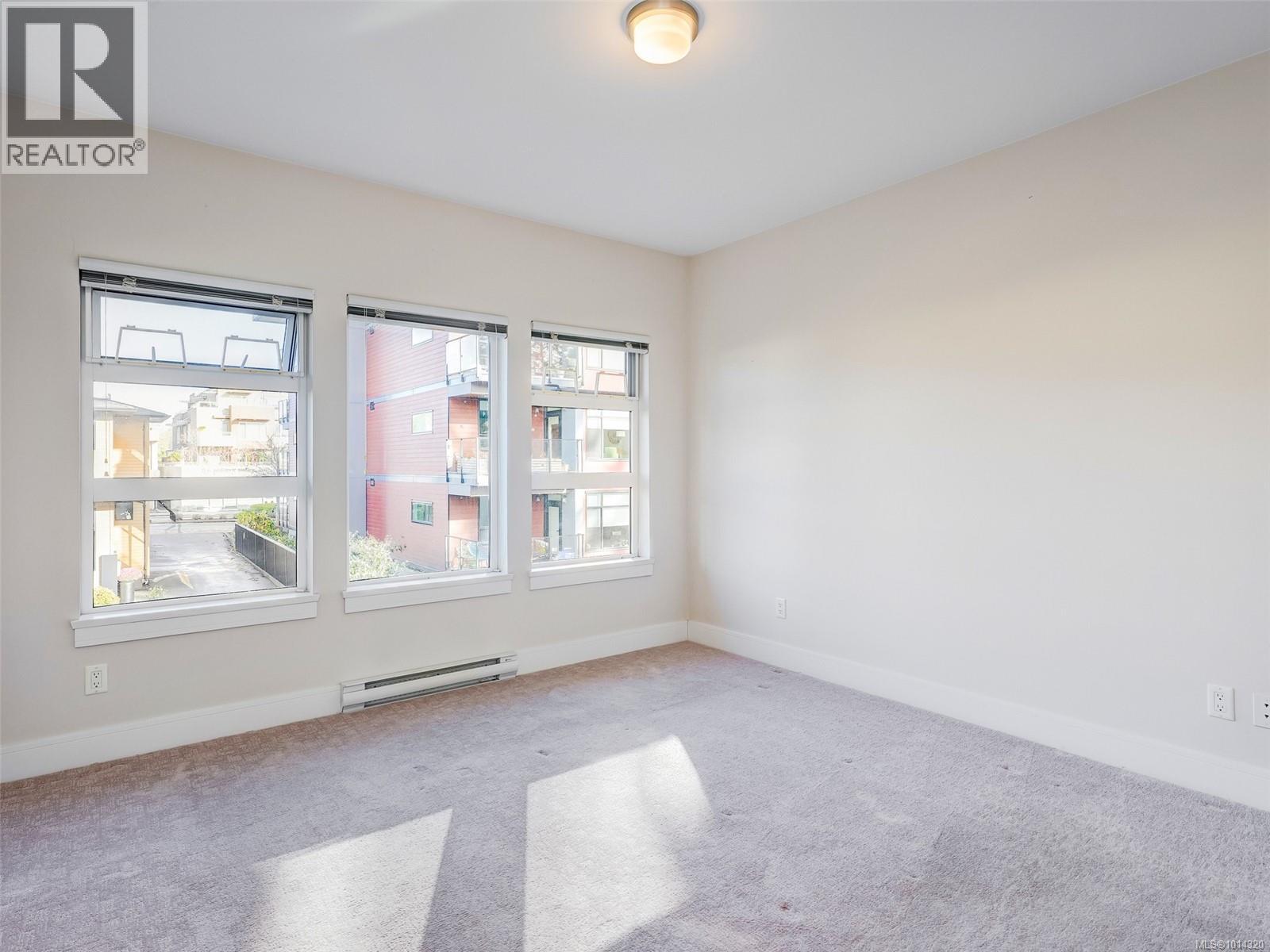 202 7182 West Saanich Rd, Central Saanich