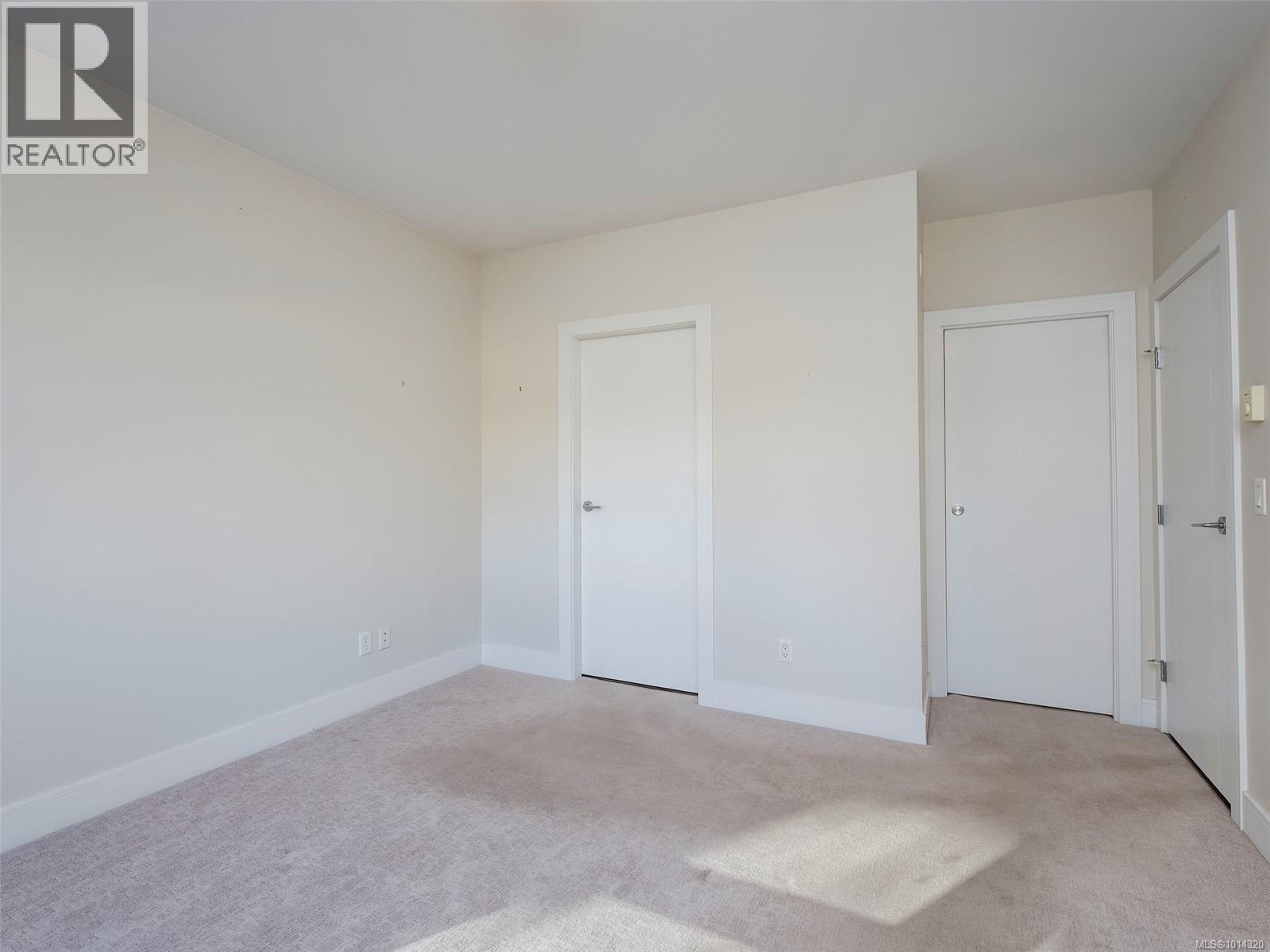 202 7182 West Saanich Rd, Central Saanich