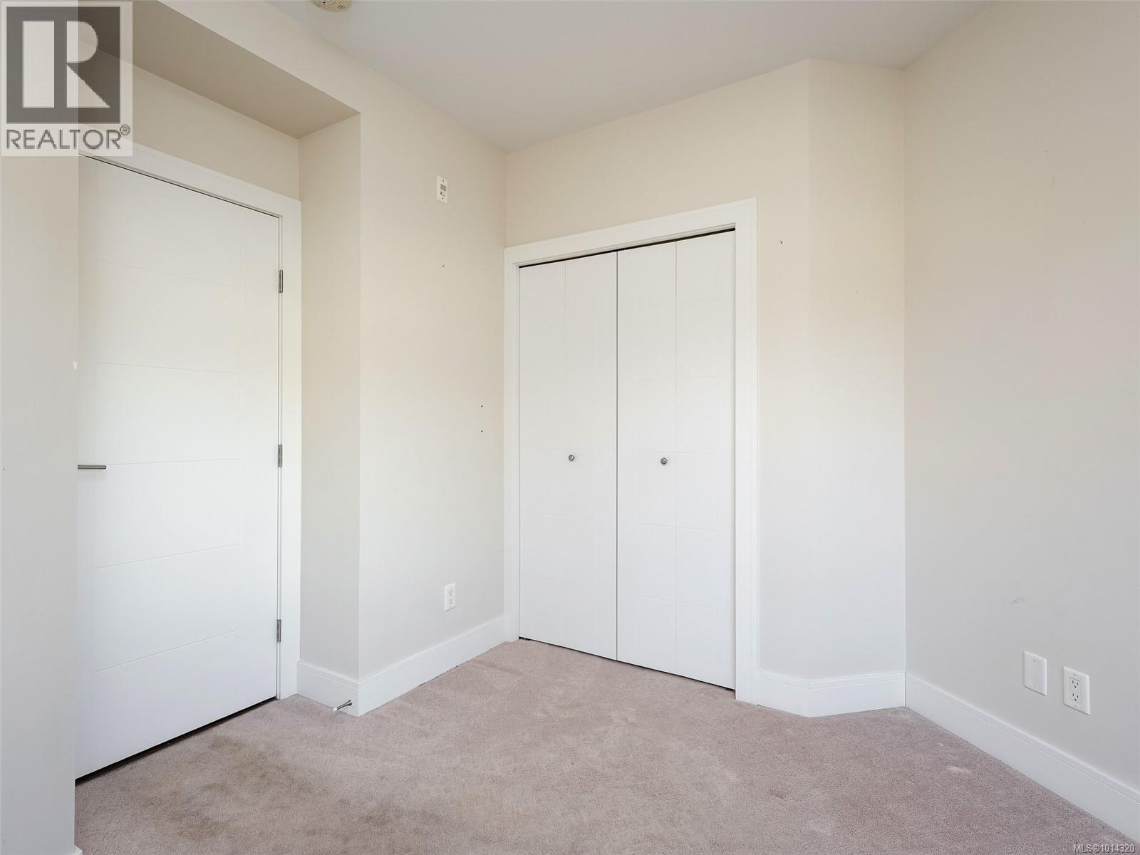 202 7182 West Saanich Rd, Central Saanich