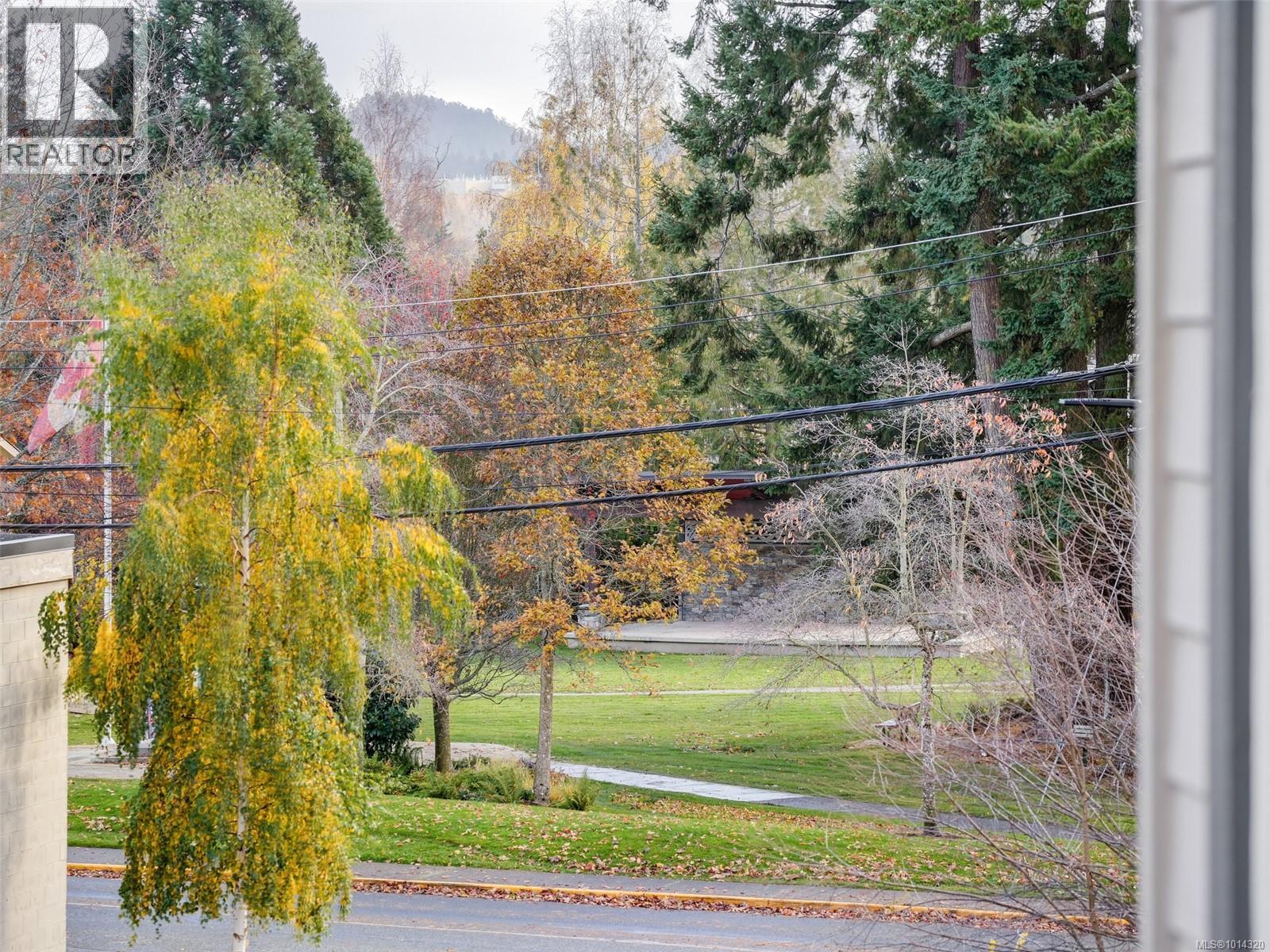 202 7182 West Saanich Rd, Central Saanich