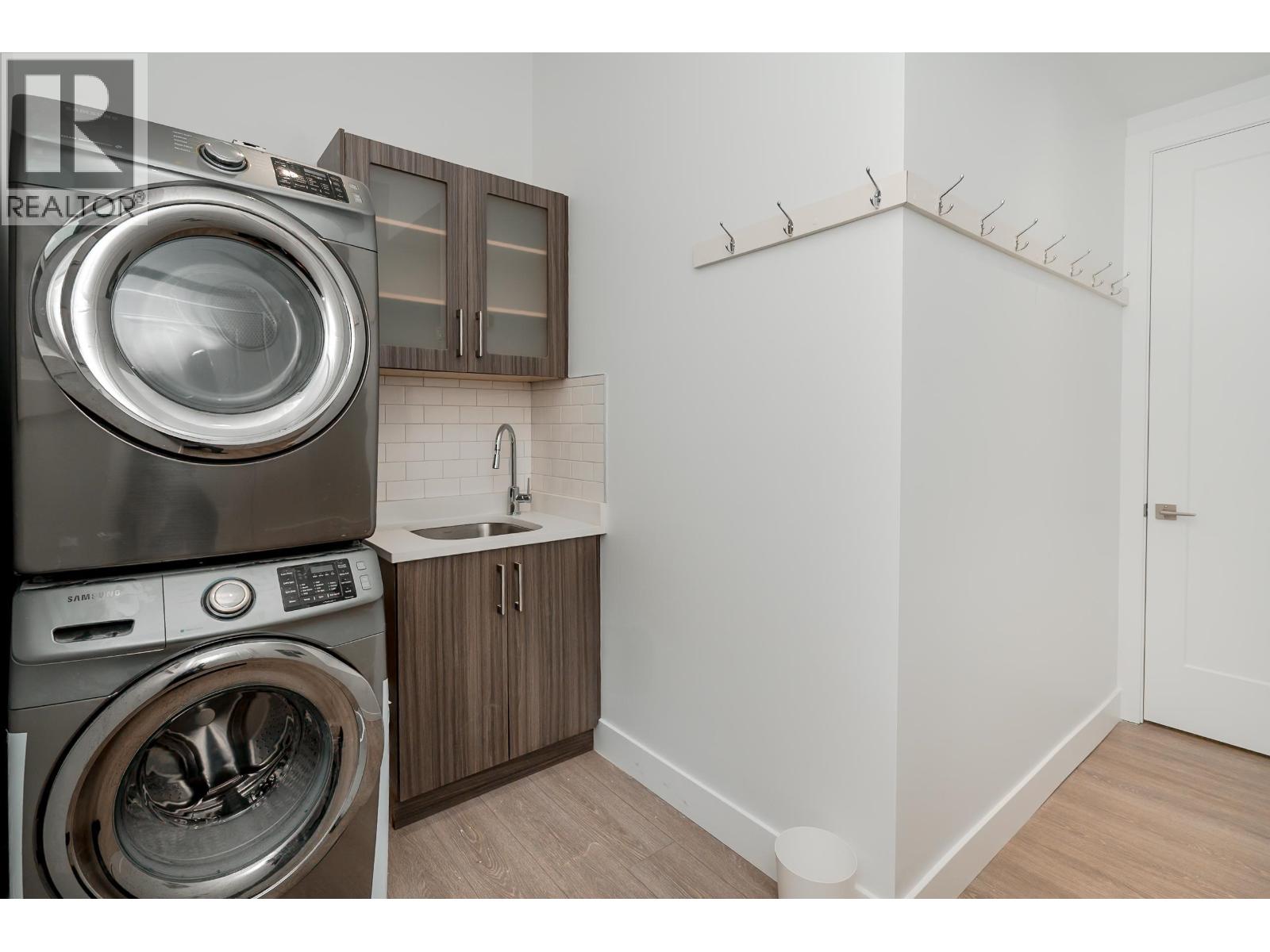 69 3295 SUNNYSIDE ROAD, Anmore