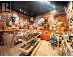 7581 Island Hwy S, Fanny Bay, BC V0R1W0 Photo 12