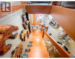 7581 Island Hwy S, Fanny Bay, BC V0R1W0 Photo 17