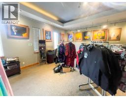 7581 Island Hwy S, Fanny Bay, BC V0R1W0 Photo 21