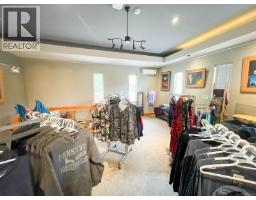 7581 Island Hwy S, Fanny Bay, BC V0R1W0 Photo 22