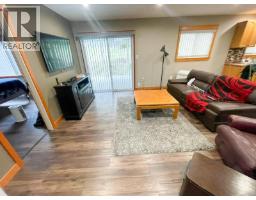 7581 Island Hwy S, Fanny Bay, BC V0R1W0 Photo 25