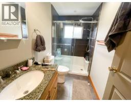 7581 Island Hwy S, Fanny Bay, BC V0R1W0 Photo 28
