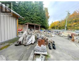 7581 Island Hwy S, Fanny Bay, BC V0R1W0 Photo 31