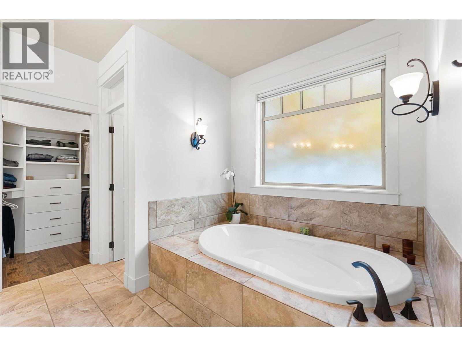  5090 Twinflower Crescent, Kelowna