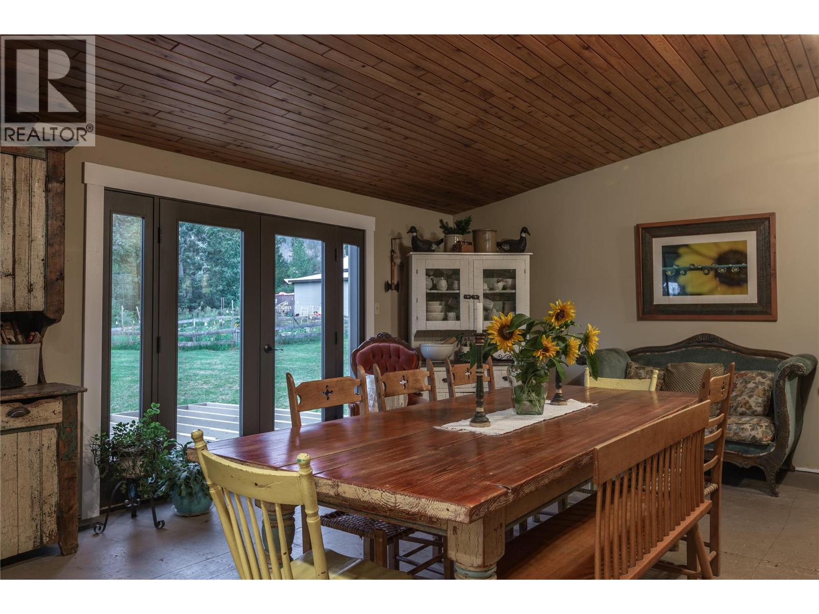 2523 Evans Road, Celista