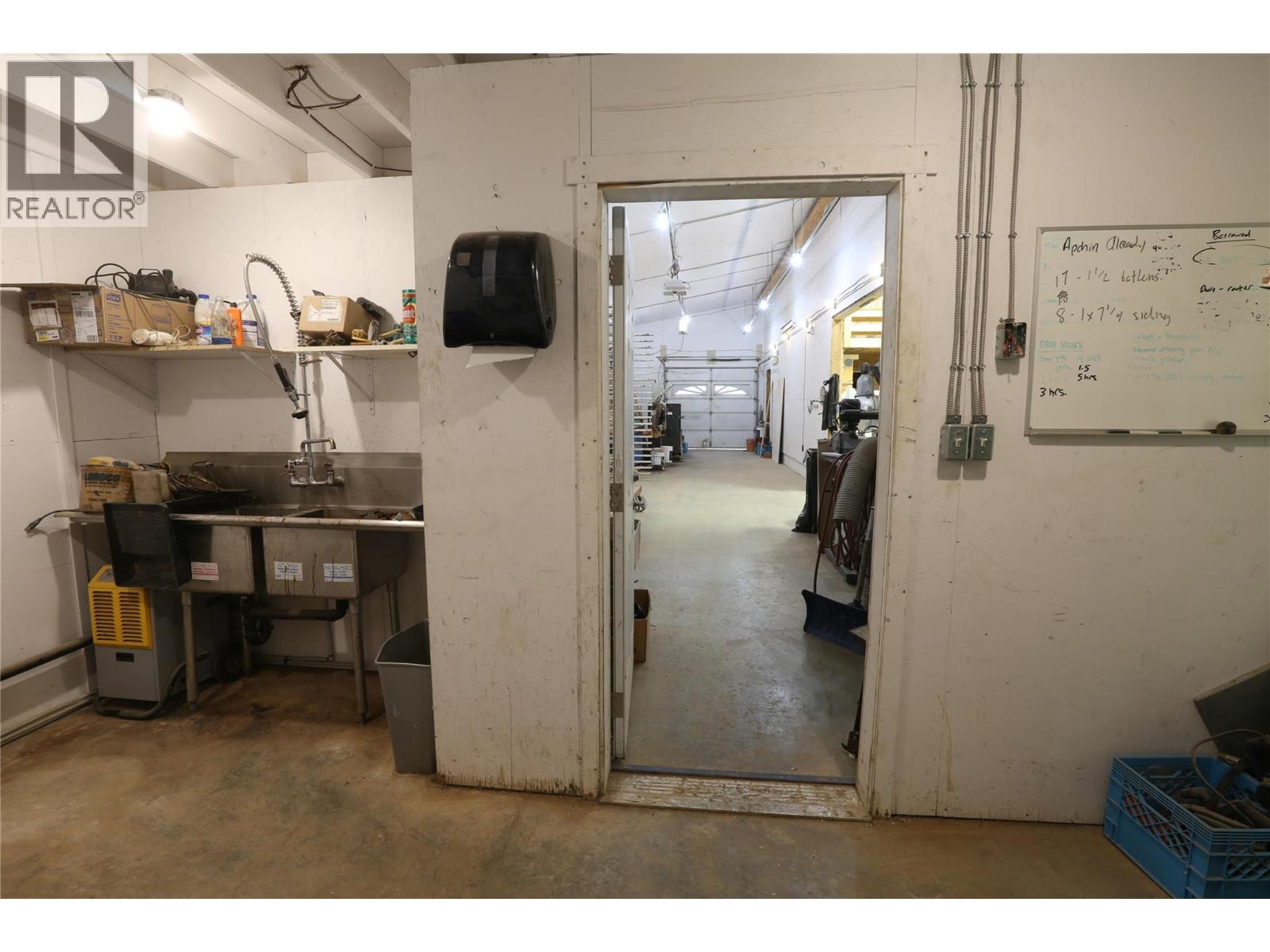 2523 Evans Road, Celista