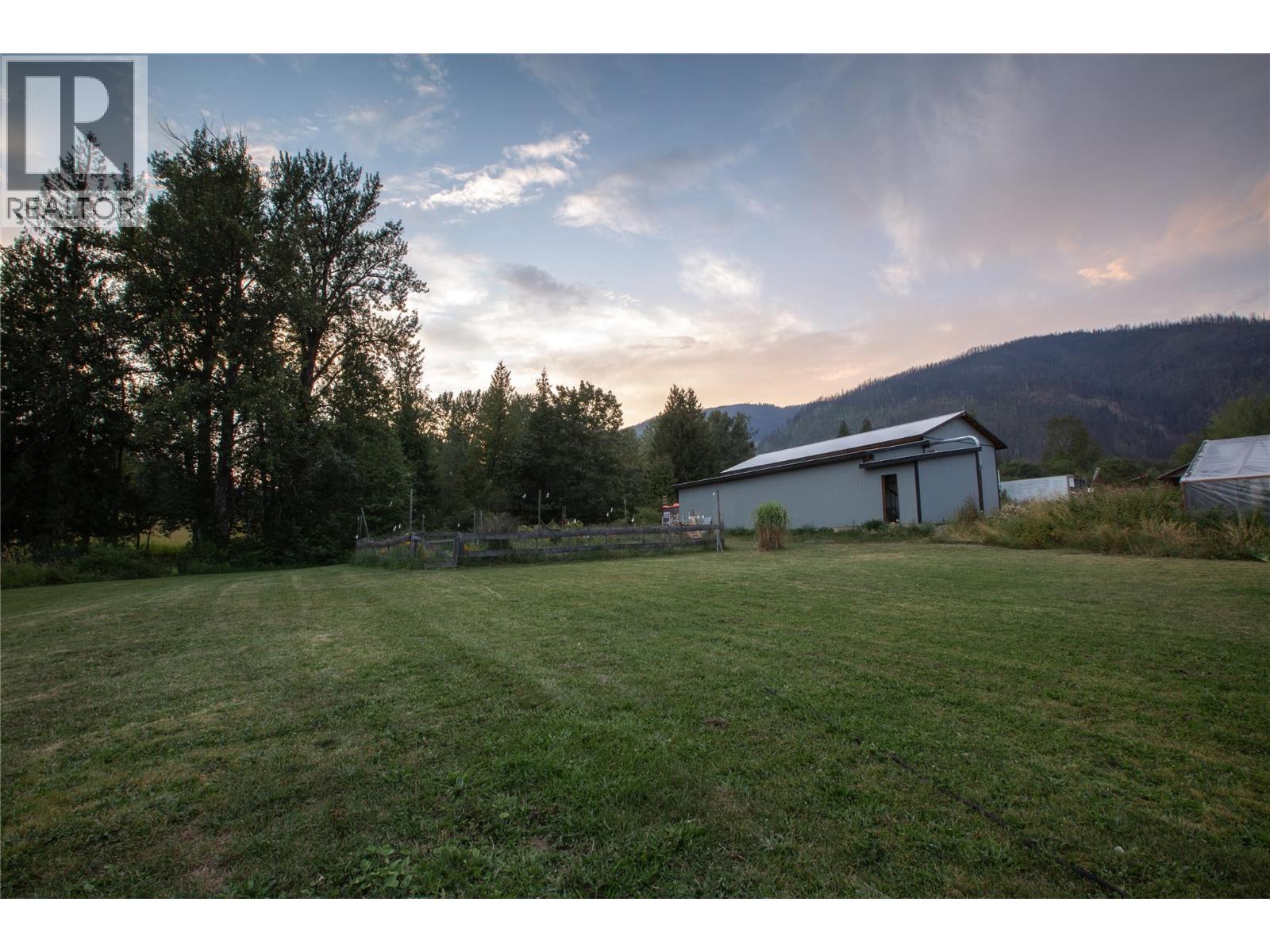 2523 Evans Road, Celista