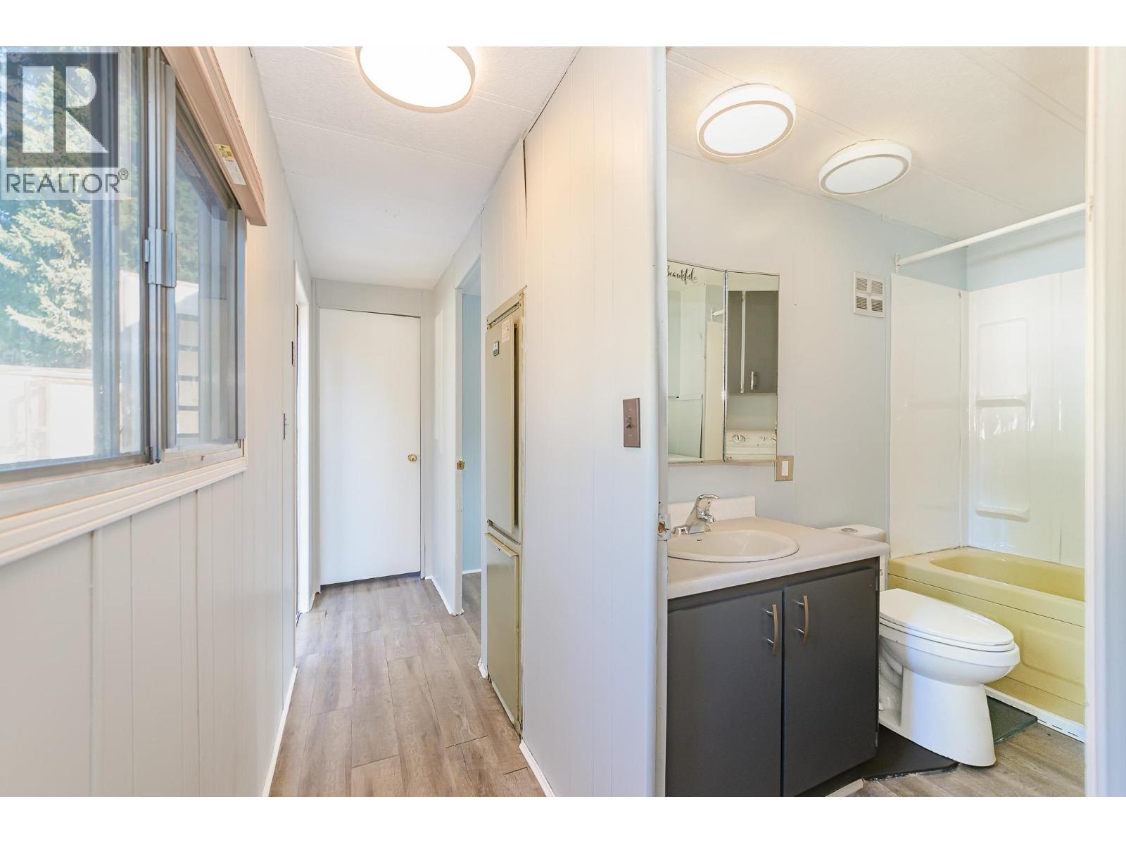 33 4441 Delaney Road, Malakwa