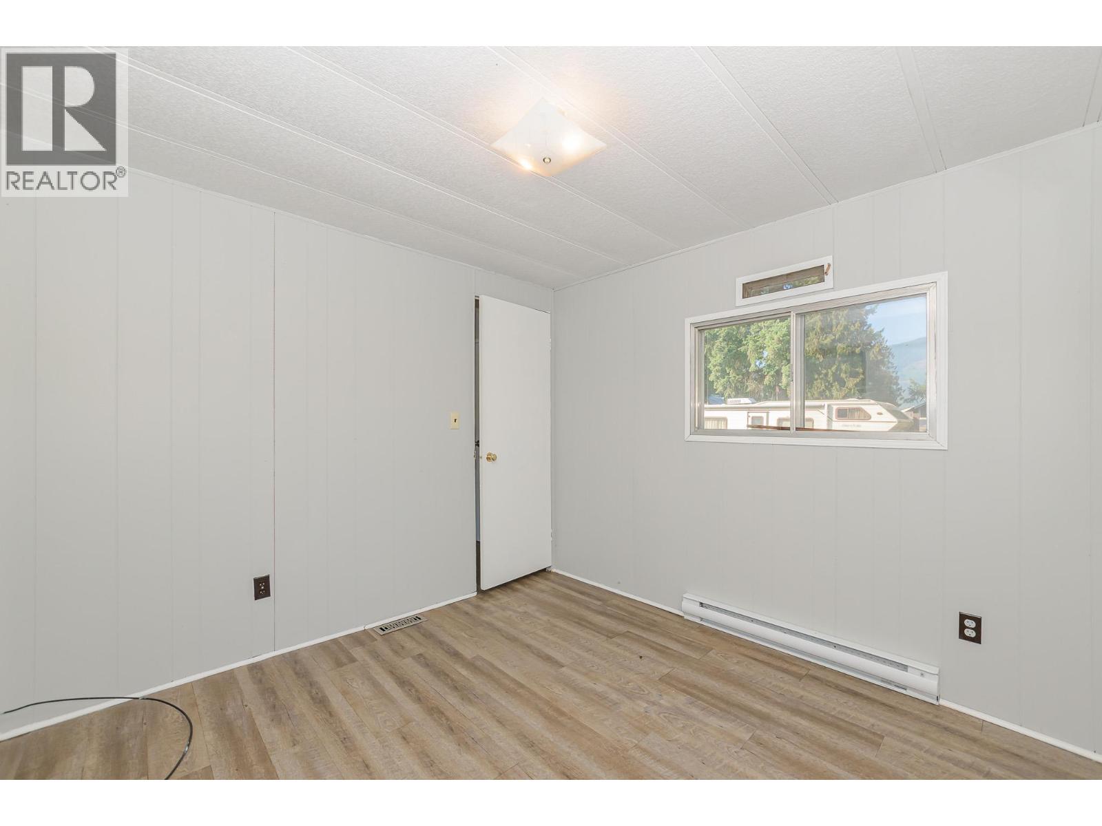 33 4441 Delaney Road, Malakwa