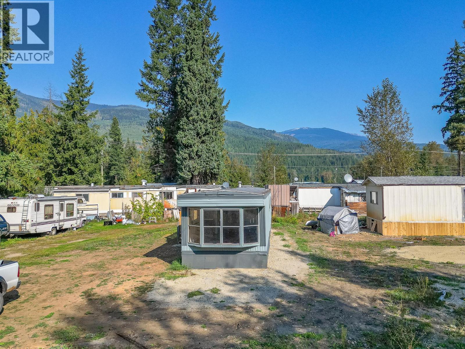 33 4441 Delaney Road, Malakwa