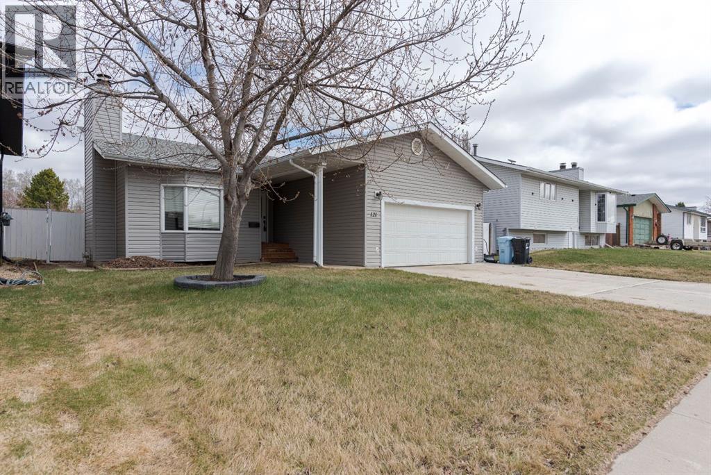 121 Cowley Bay, Fort McMurray