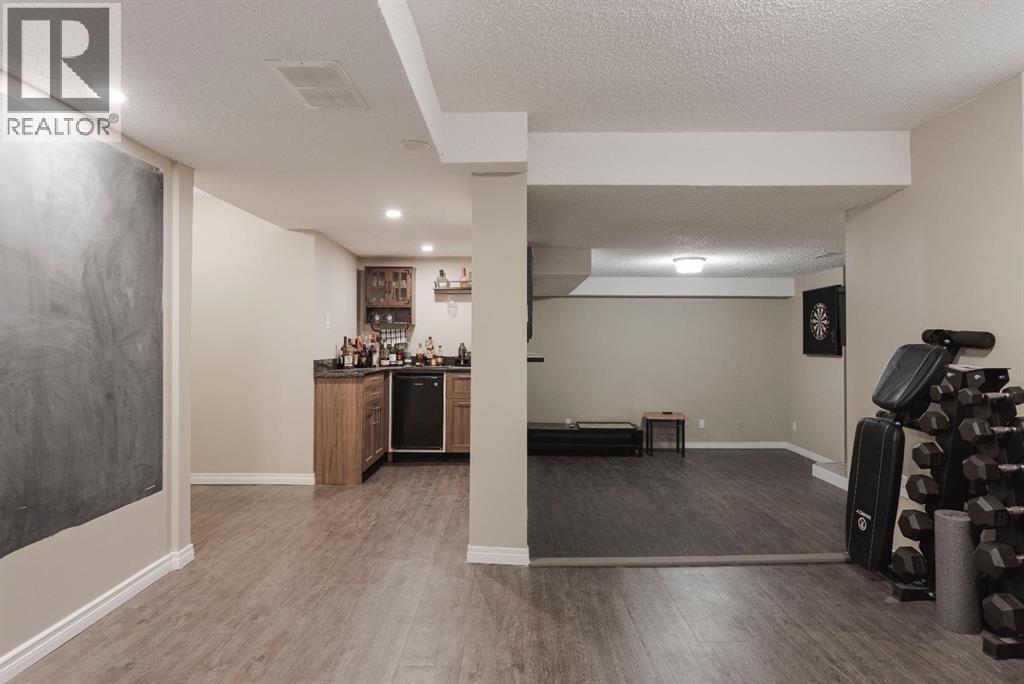 121 Cowley Bay, Fort McMurray