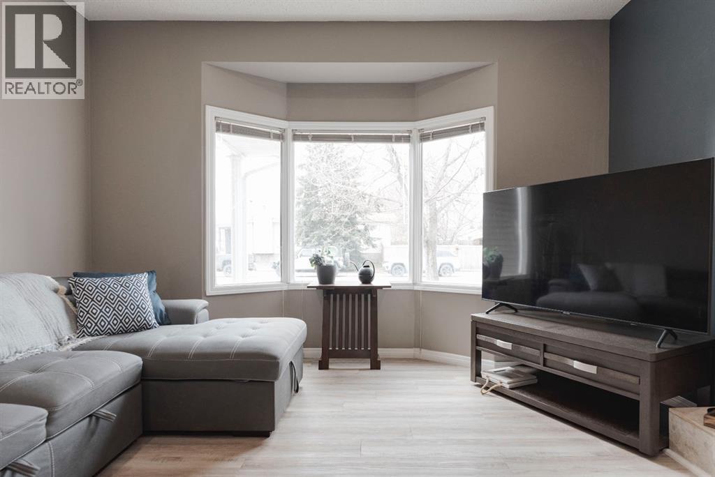 121 Cowley Bay, Fort McMurray