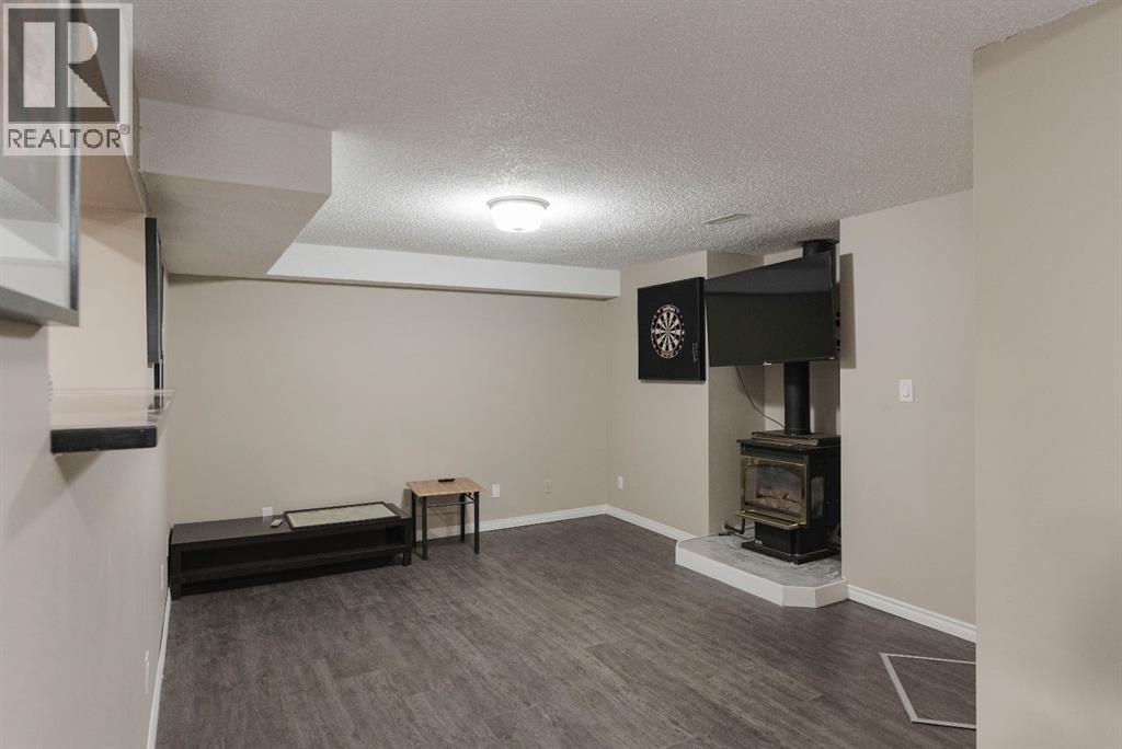 121 Cowley Bay, Fort McMurray