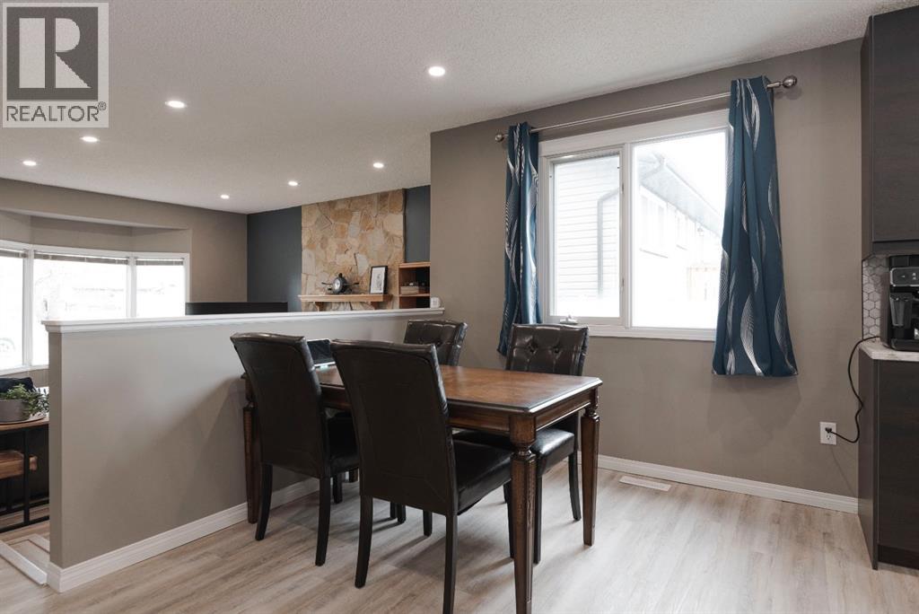 121 Cowley Bay, Fort McMurray