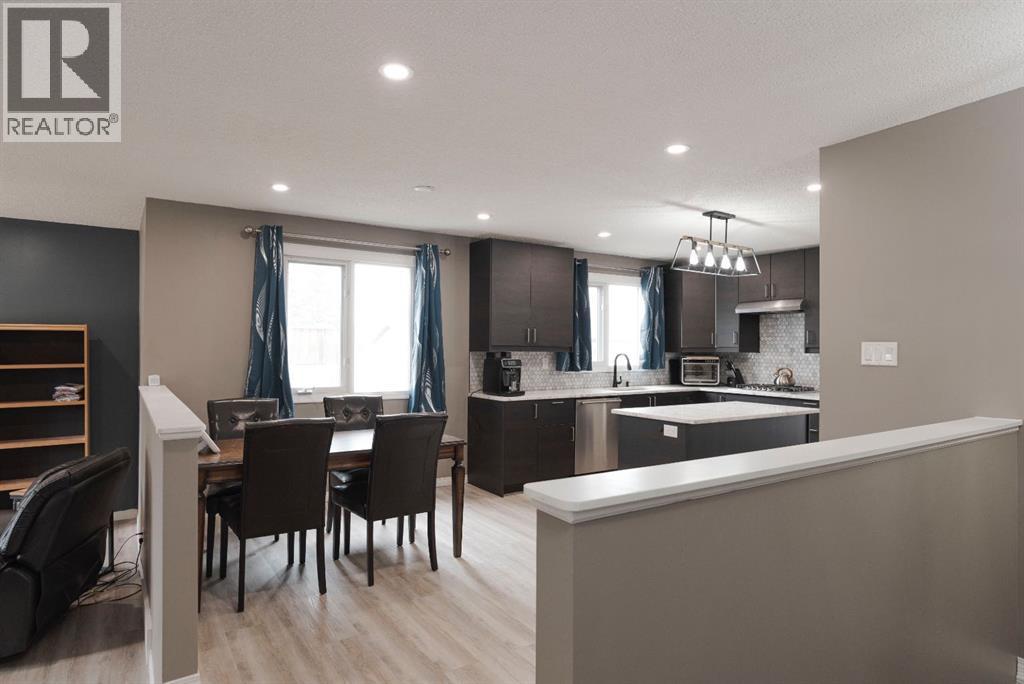 121 Cowley Bay, Fort McMurray